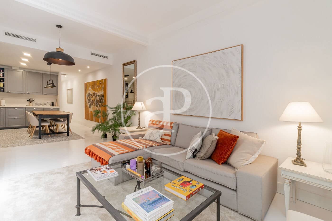2 soveværelse Lejlighed til leje i Madrid by - € 4.100 (Ref: 10159582)