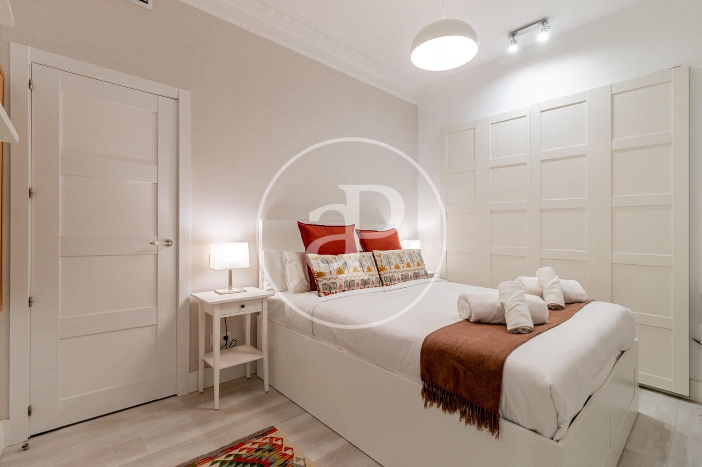 2 soveværelse Lejlighed til leje i Madrid by - € 4.100 (Ref: 10159582)