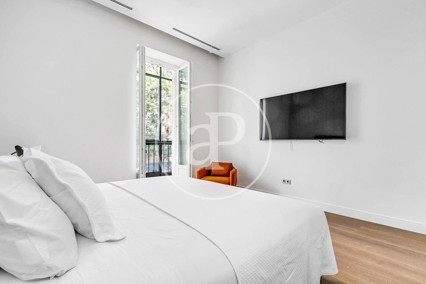 2 soverom Leilighet til leie i Madrid by - € 7 100 (Ref: 10159583)