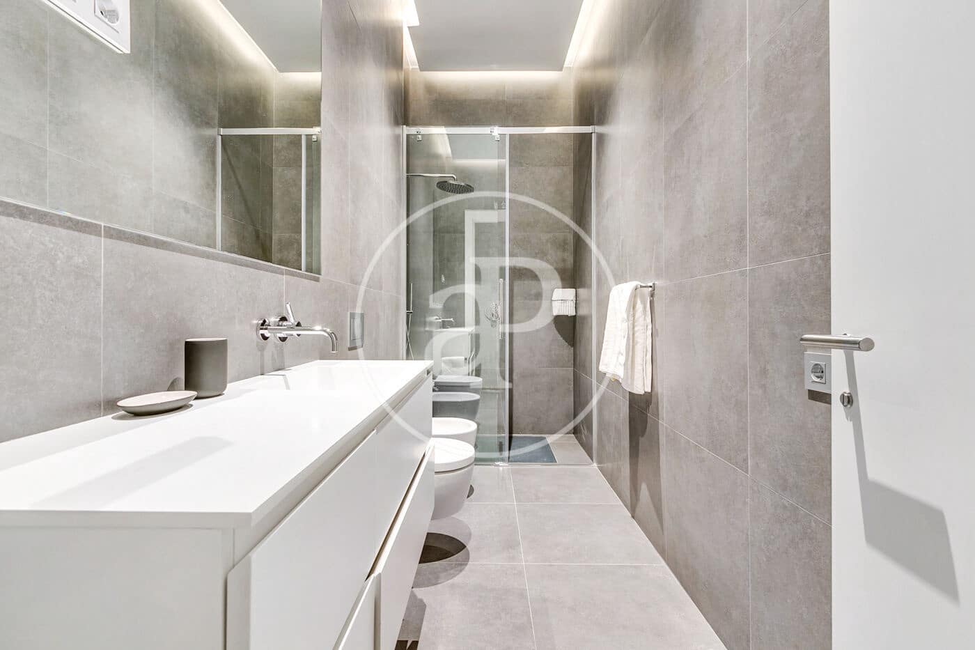 2 soverom Leilighet til leie i Madrid by - € 7 100 (Ref: 10159583)