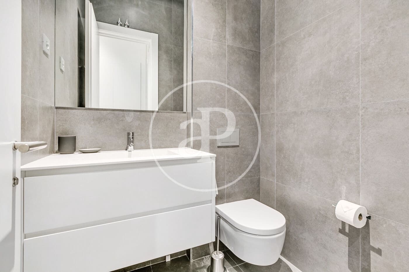 2 soverom Leilighet til leie i Madrid by - € 7 100 (Ref: 10159583)