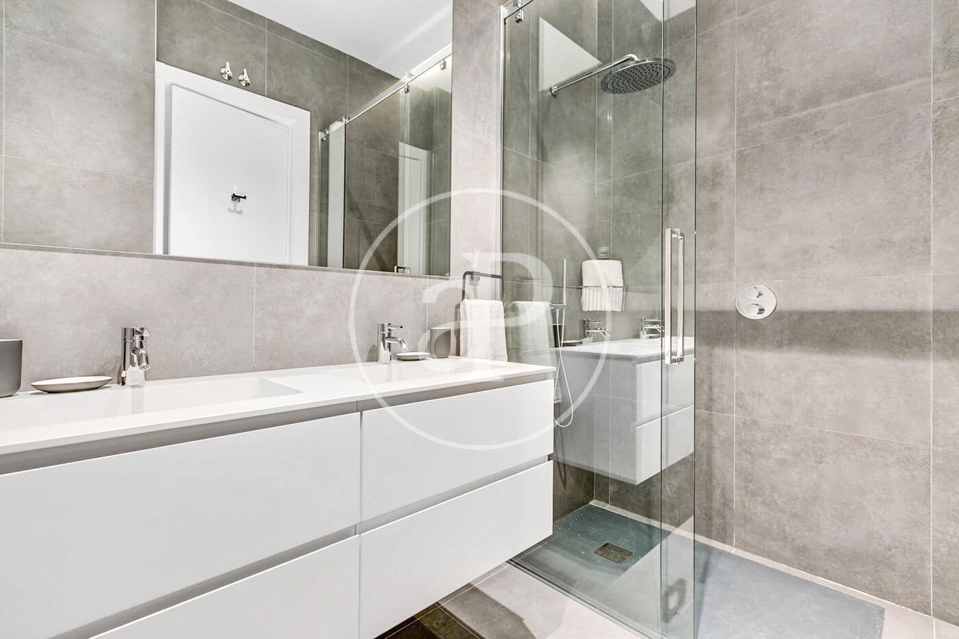 2 soverom Leilighet til leie i Madrid by - € 7 100 (Ref: 10159583)