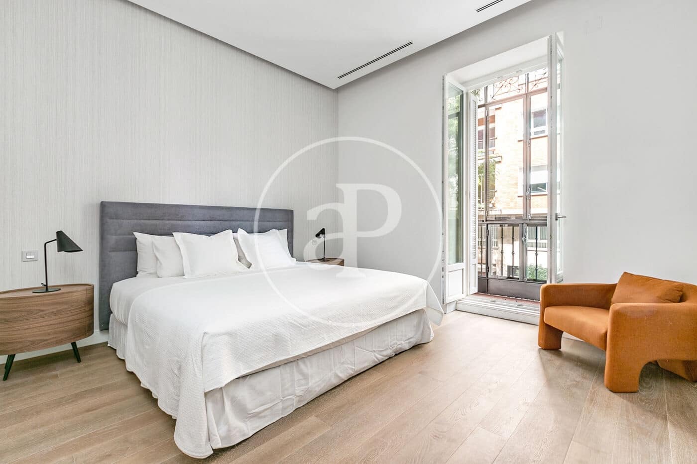2 soverom Leilighet til leie i Madrid by - € 7 100 (Ref: 10159583)