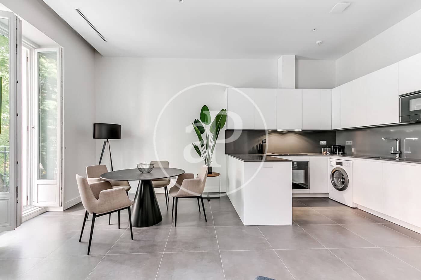 1 soverom Leilighet til leie i Madrid by - € 4 700 (Ref: 10159584)
