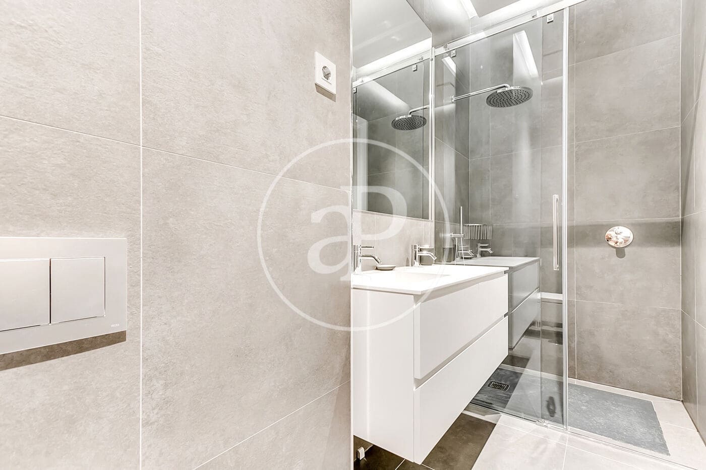 1 soverom Leilighet til leie i Madrid by - € 4 700 (Ref: 10159584)
