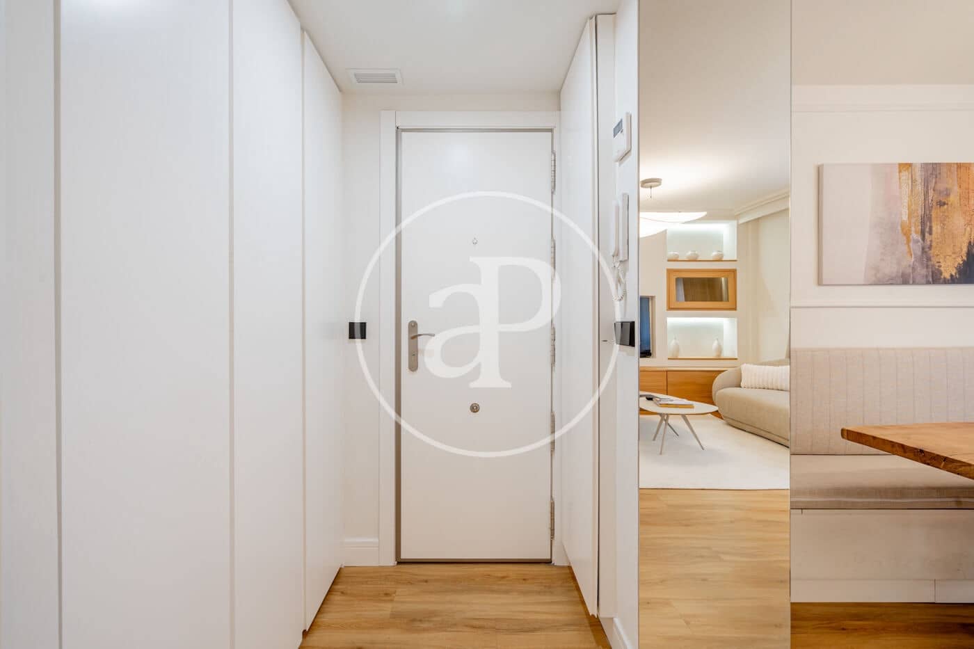 Appartement de 2 chambres à louer à Madrid ville - 4 500 € (Ref: 10159585)
