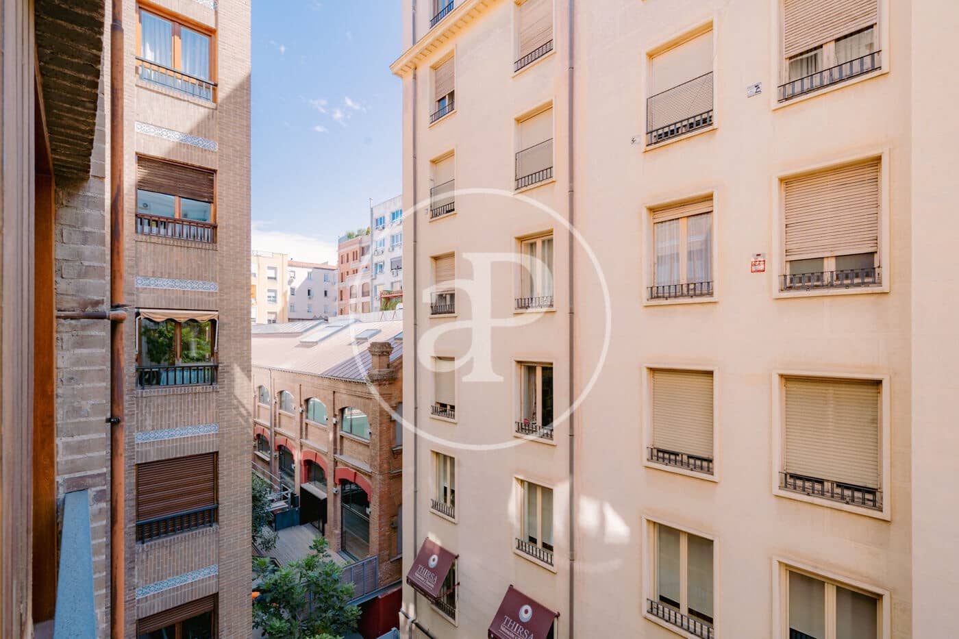 Appartement de 2 chambres à louer à Madrid ville - 4 500 € (Ref: 10159585)