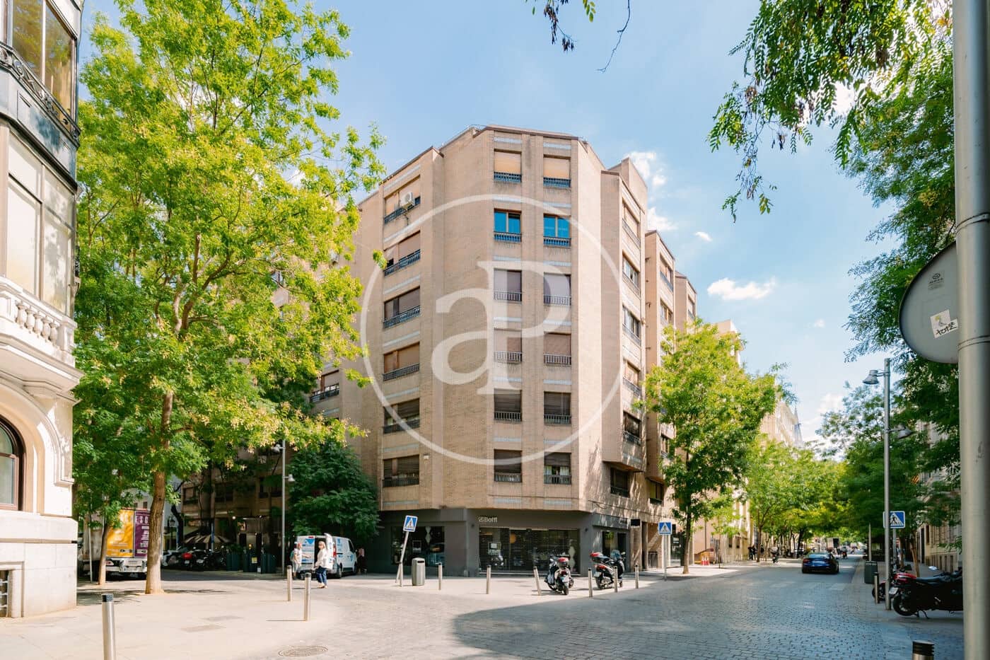 Appartement de 2 chambres à louer à Madrid ville - 4 500 € (Ref: 10159585)