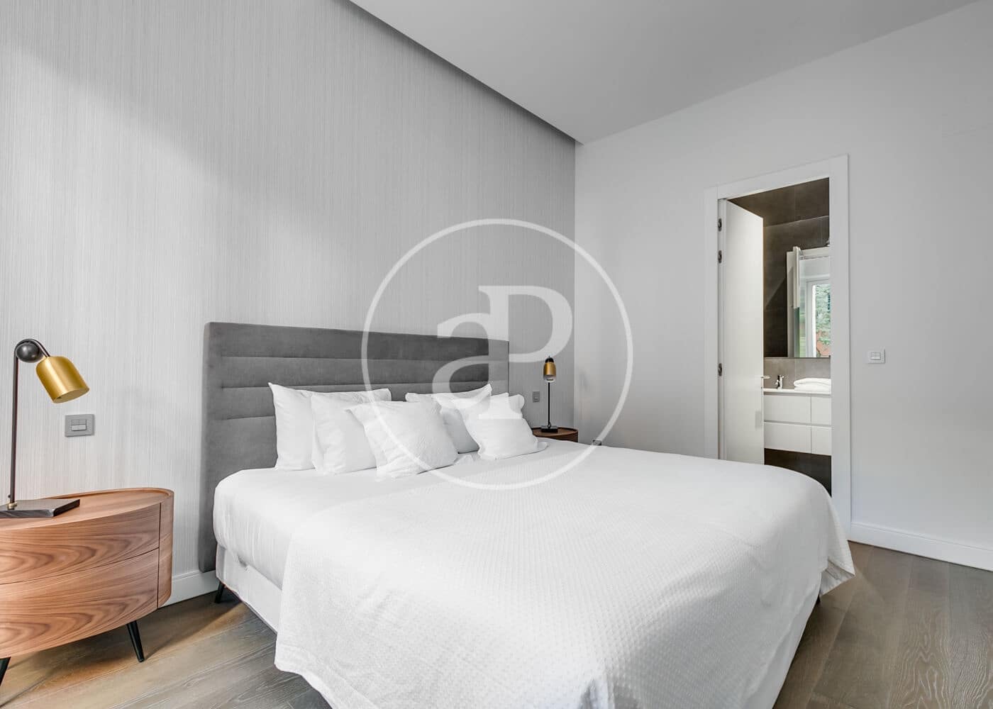 1 soveværelse Lejlighed til leje i Madrid by - € 4.800 (Ref: 10159586)