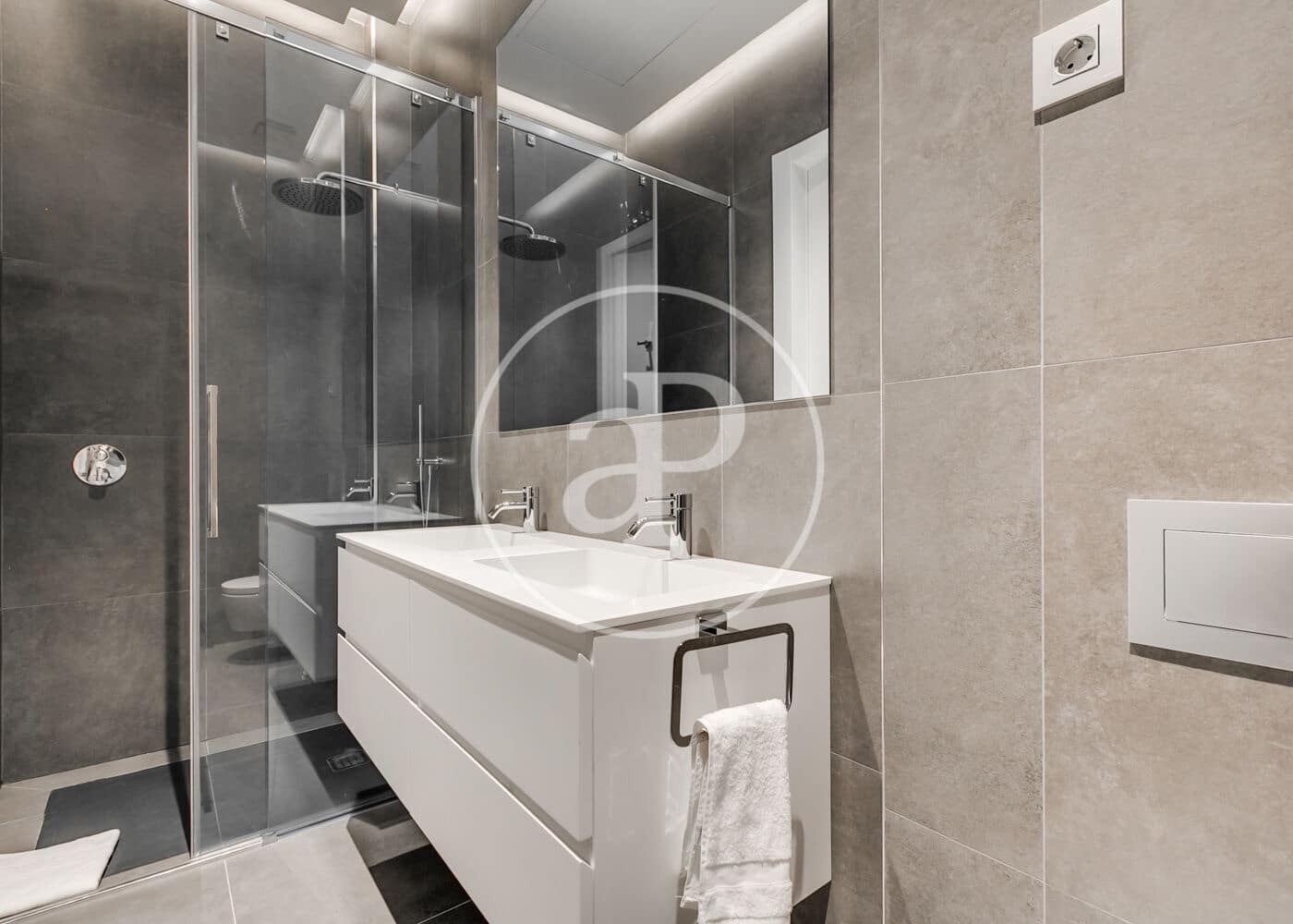 1 soveværelse Lejlighed til leje i Madrid by - € 4.800 (Ref: 10159586)