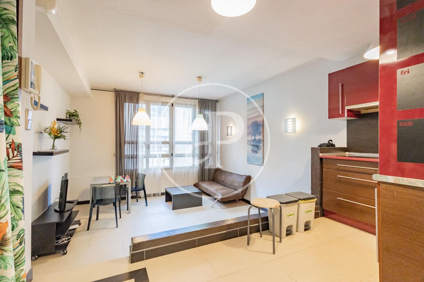 Villa te koop in Madrid stad met zwembad garage - € 270.000 (Ref: 10161480)