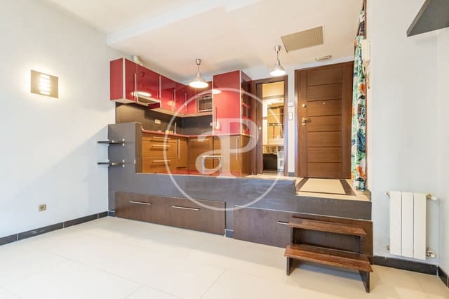 Villa zu verkaufen in Canillejas, Madrid Stadt mit Pool Garage - 270.000 € (Ref: 10161480)