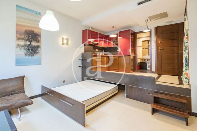 Villa zu verkaufen in Canillejas, Madrid Stadt mit Pool Garage - 270.000 € (Ref: 10161480)