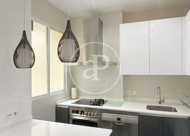 4 sypialnia Apartament do wynajęcia w Almagro, Miasto Madryt - 3 300 € (Ref: 10161482)