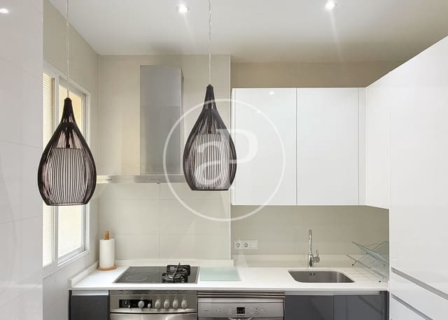 4 sypialnia Apartament do wynajęcia w Almagro, Miasto Madryt - 3 300 € (Ref: 10161482)