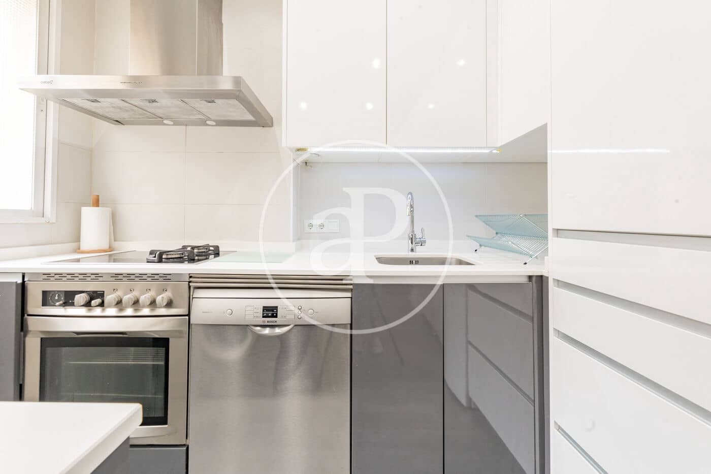 4 bedroom Apartment for rent in Madrid city - € 3,300 (Ref: 10161482)