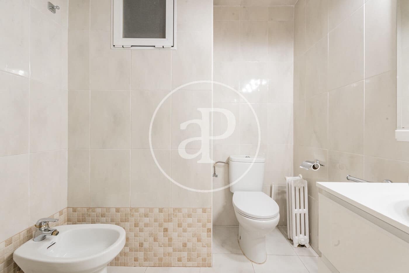 4 bedroom Apartment for rent in Madrid city - € 3,300 (Ref: 10161482)
