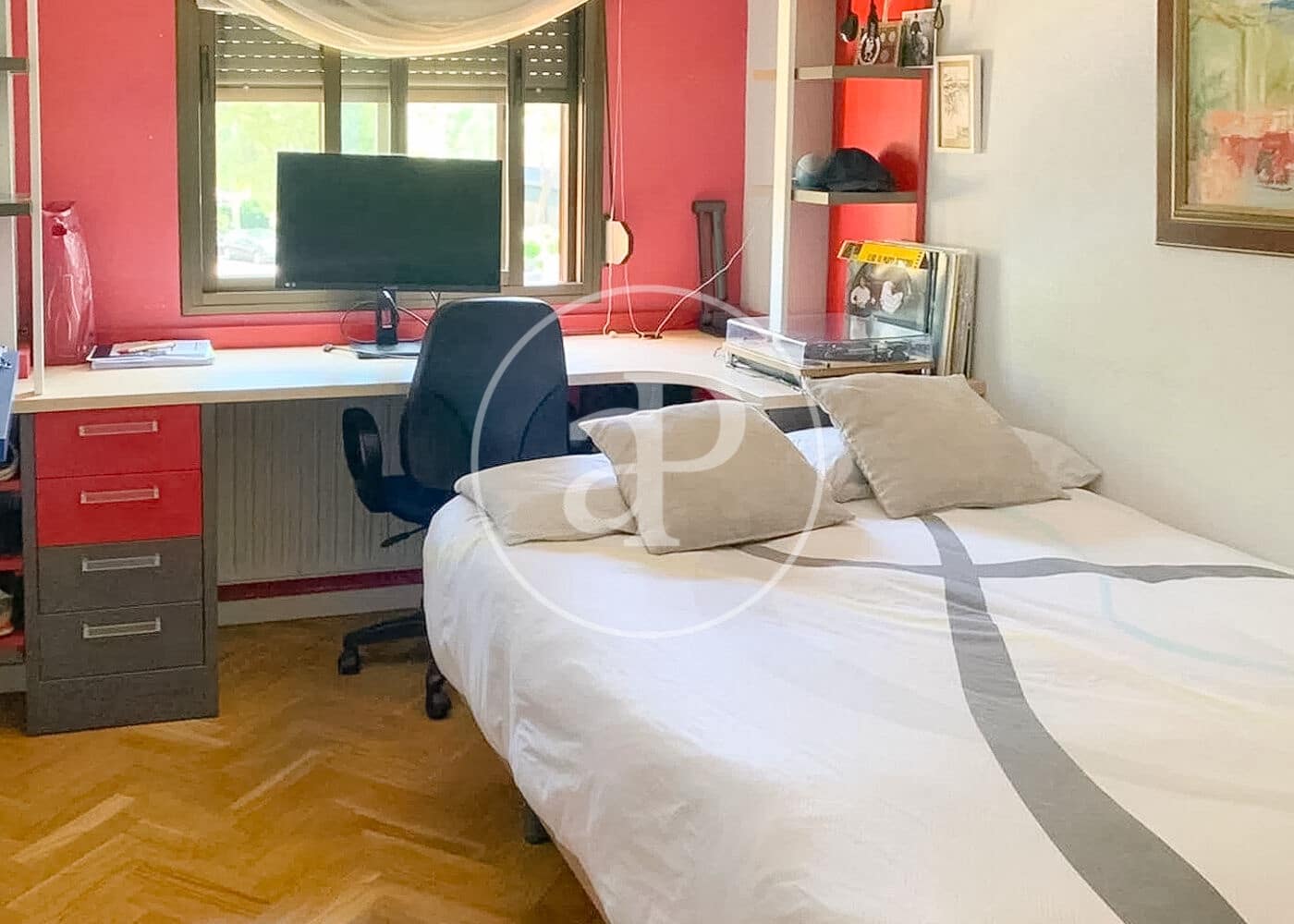 Apartamento de 4 habitaciones en Madrid ciudad en venta con piscina garaje - 850.000 € (Ref: 10161484)