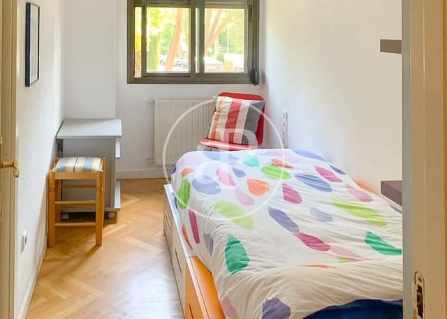 Apartamento de 4 habitaciones en Alameda de Osuna, Madrid ciudad en venta con piscina garaje - 850.000 € (Ref: 10161484)