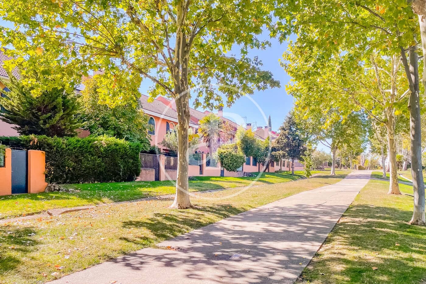 5 sypialnia Willa na sprzedaż w San Agustin del Guadalix z basenem - 725 000 € (Ref: 10161485)