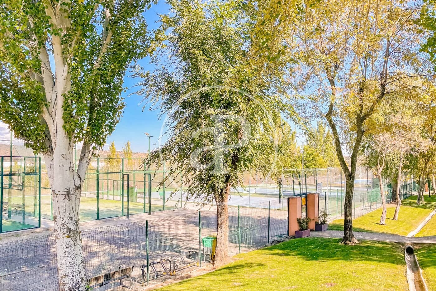 5 sypialnia Willa na sprzedaż w San Agustin del Guadalix z basenem - 725 000 € (Ref: 10161485)