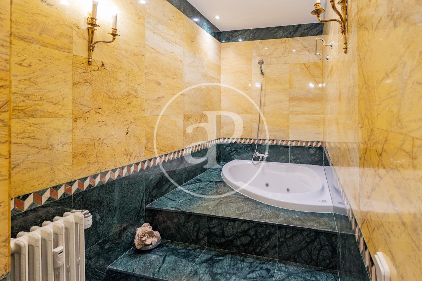 4 soverom Leilighet til salgs i Madrid by med svømmebasseng garasje - € 3 100 000 (Ref: 10161488)
