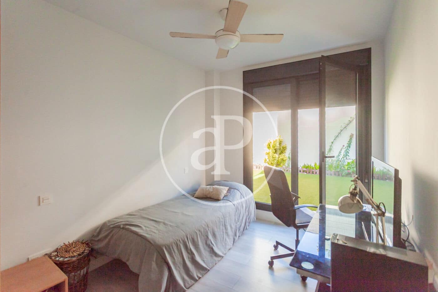 4 bedroom Apartment for sale in Boadilla del Monte with pool garage - € 1,085,000 (Ref: 10164940)