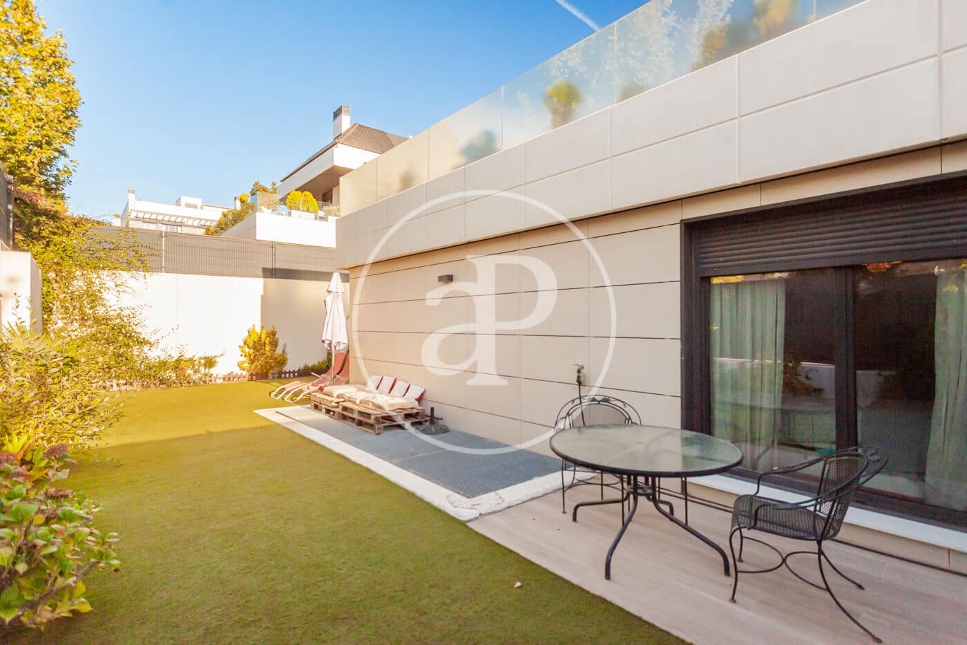 4 bedroom Apartment for sale in Boadilla del Monte with pool garage - € 1,085,000 (Ref: 10164940)
