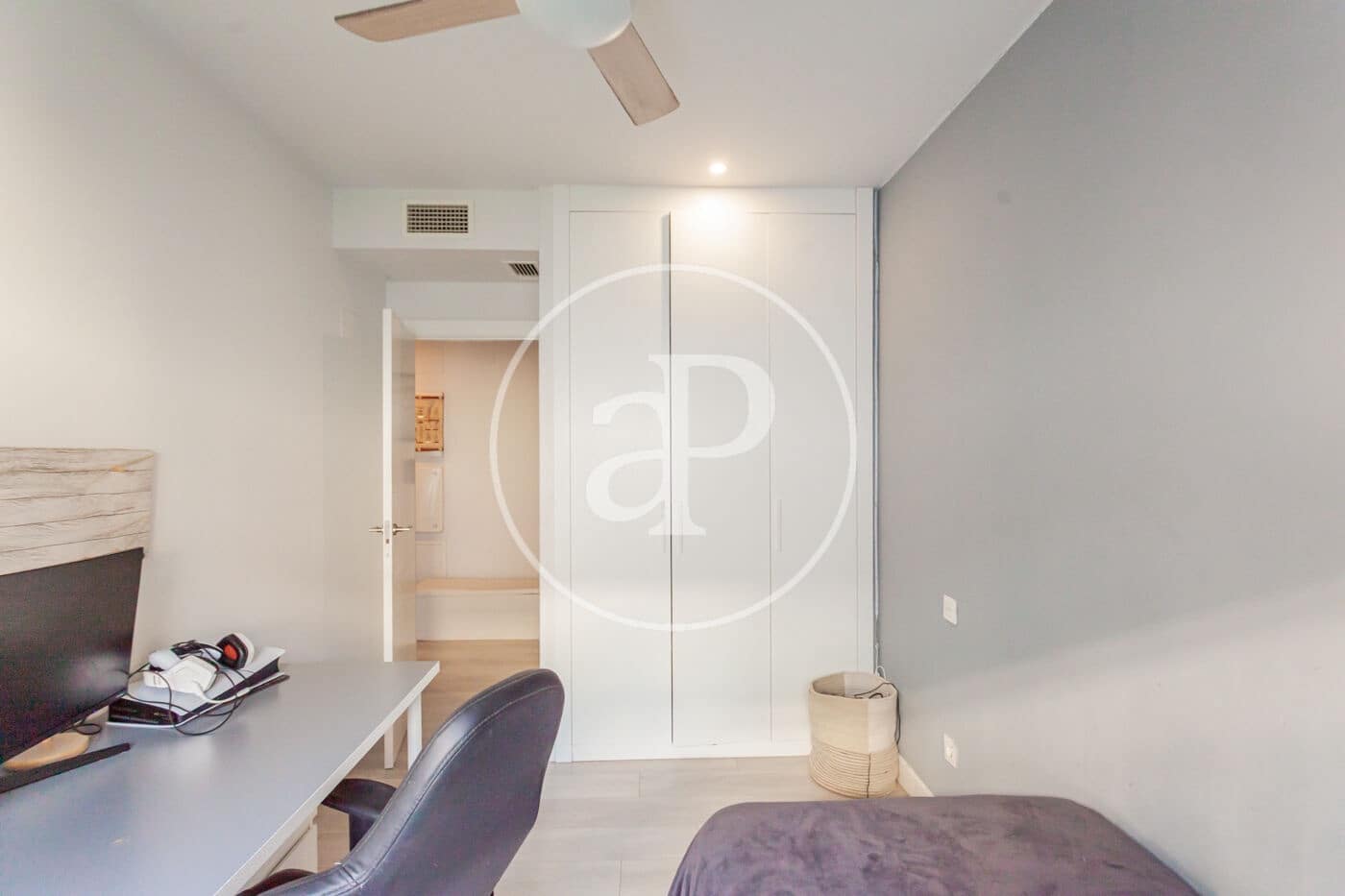 4 bedroom Apartment for sale in Boadilla del Monte with pool garage - € 1,085,000 (Ref: 10164940)