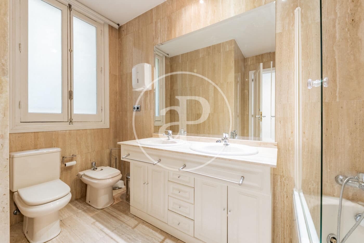 3 soveværelse Lejlighed til salg i Madrid by - € 1.790.000 (Ref: 10164945)