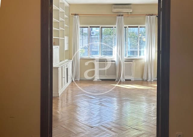 3 sypialnia Apartament na sprzedaż w Fuente del Berro, Miasto Madryt - 1 090 000 € (Ref: 10164946)