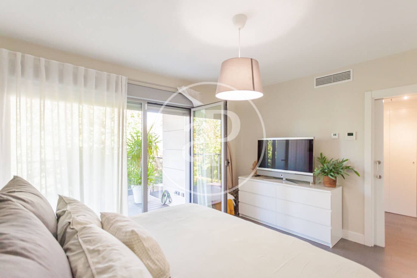 3 bedroom Villa for sale in Boadilla del Monte with pool garage - € 1,250,000 (Ref: 10164948)