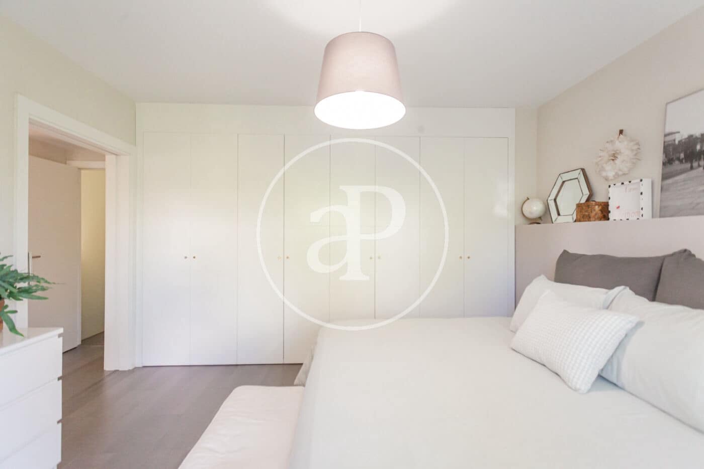 3 bedroom Villa for sale in Boadilla del Monte with pool garage - € 1,250,000 (Ref: 10164948)