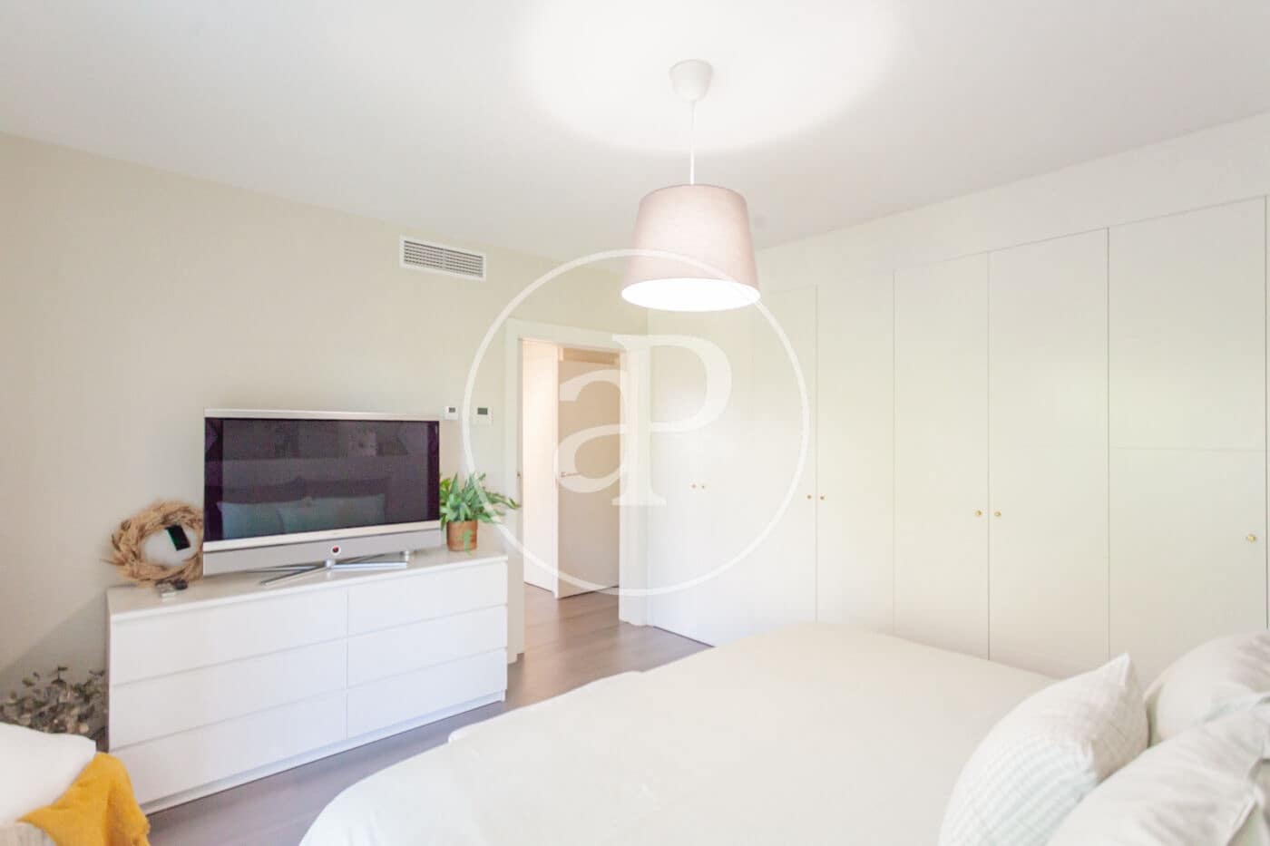 3 bedroom Villa for sale in Boadilla del Monte with pool garage - € 1,250,000 (Ref: 10164948)