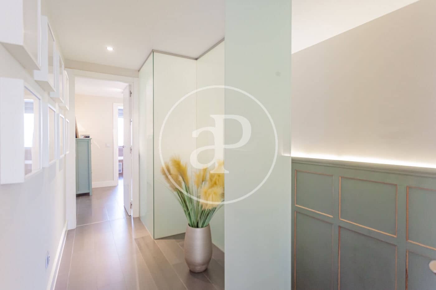 3 bedroom Villa for sale in Boadilla del Monte with pool garage - € 1,250,000 (Ref: 10164948)
