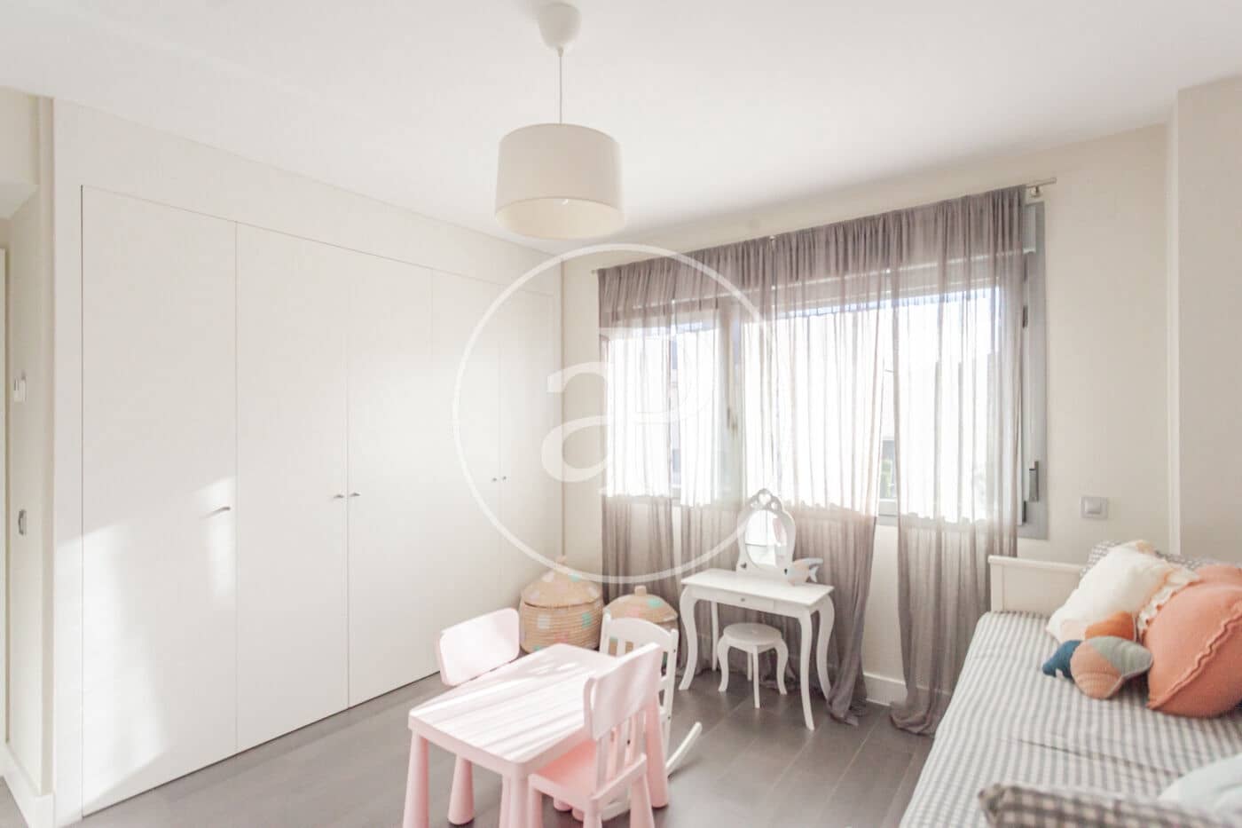 3 bedroom Villa for sale in Boadilla del Monte with pool garage - € 1,250,000 (Ref: 10164948)