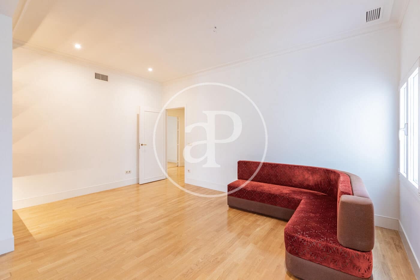 4 bedroom Apartment for rent in Madrid city - € 7,200 (Ref: 10166615)