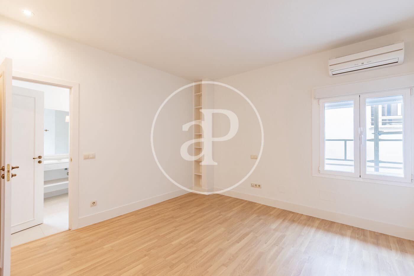 4 bedroom Apartment for rent in Madrid city - € 7,200 (Ref: 10166615)