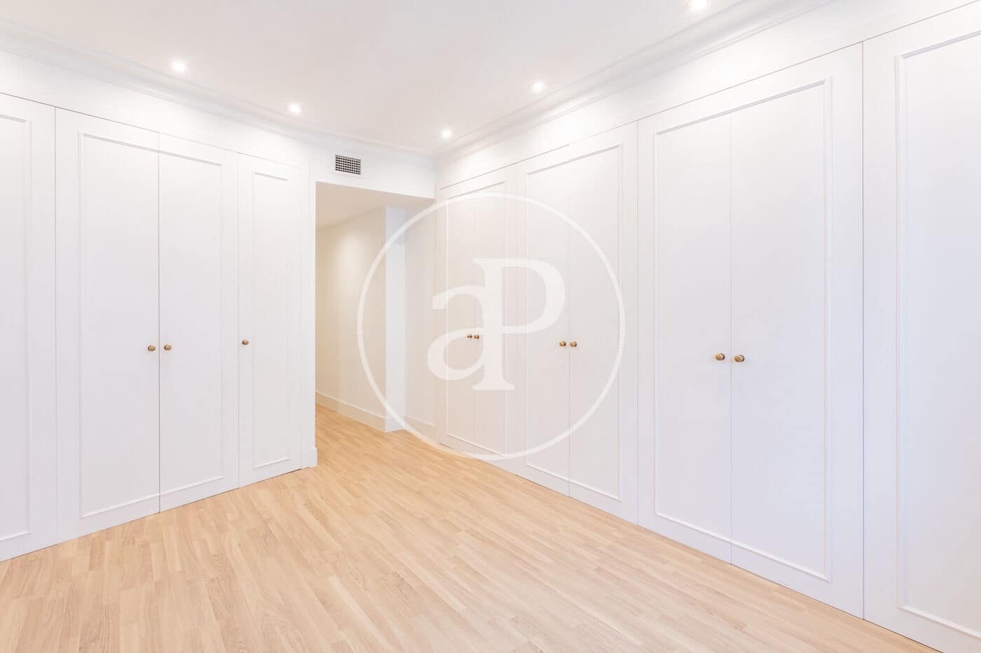 4 bedroom Apartment for rent in Madrid city - € 7,200 (Ref: 10166615)