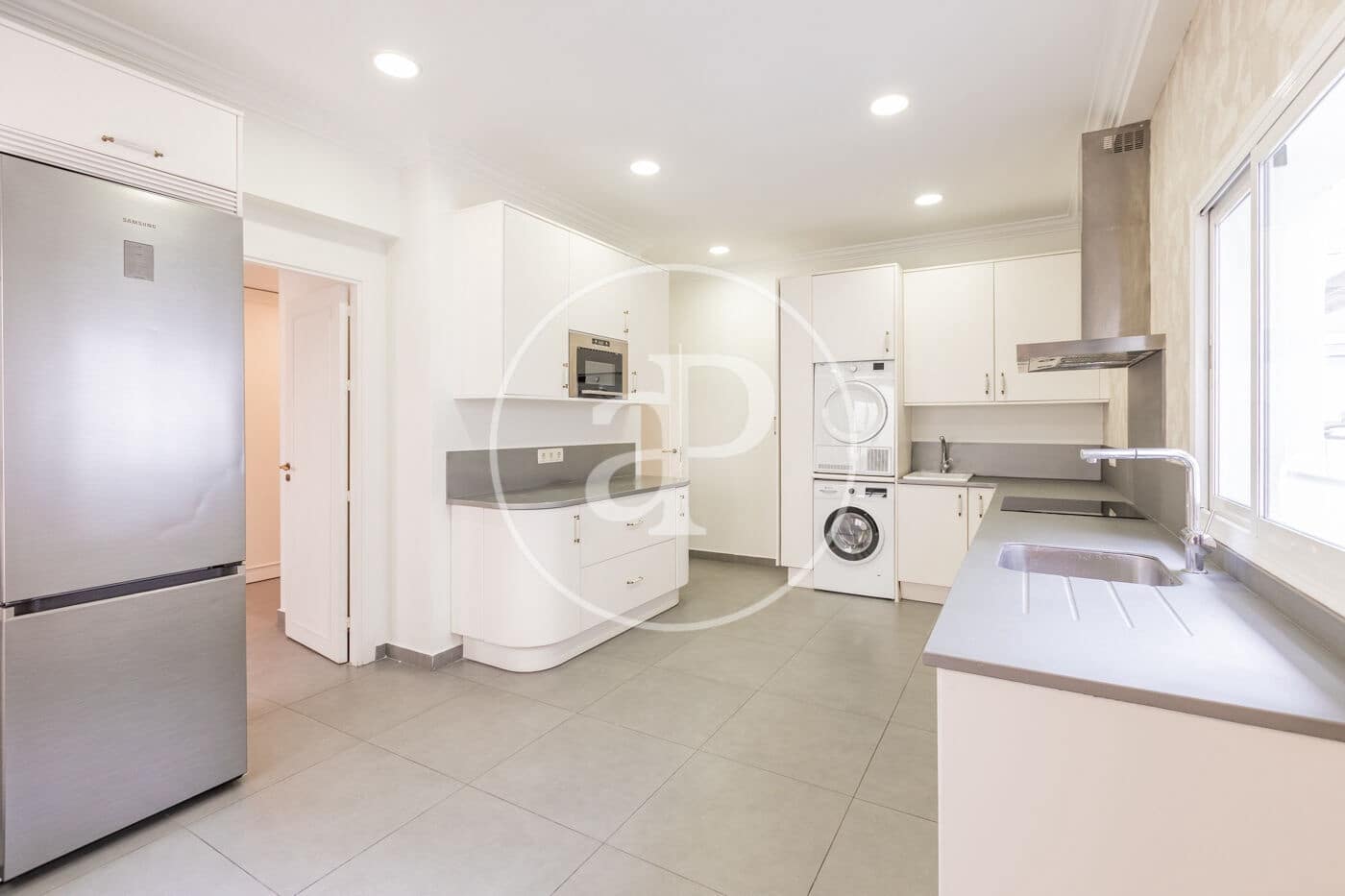 4 bedroom Apartment for rent in Madrid city - € 7,200 (Ref: 10166615)