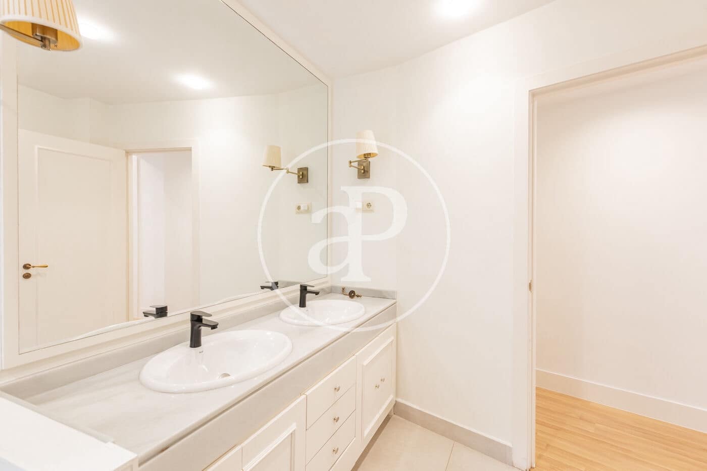 4 bedroom Apartment for rent in Madrid city - € 7,200 (Ref: 10166615)