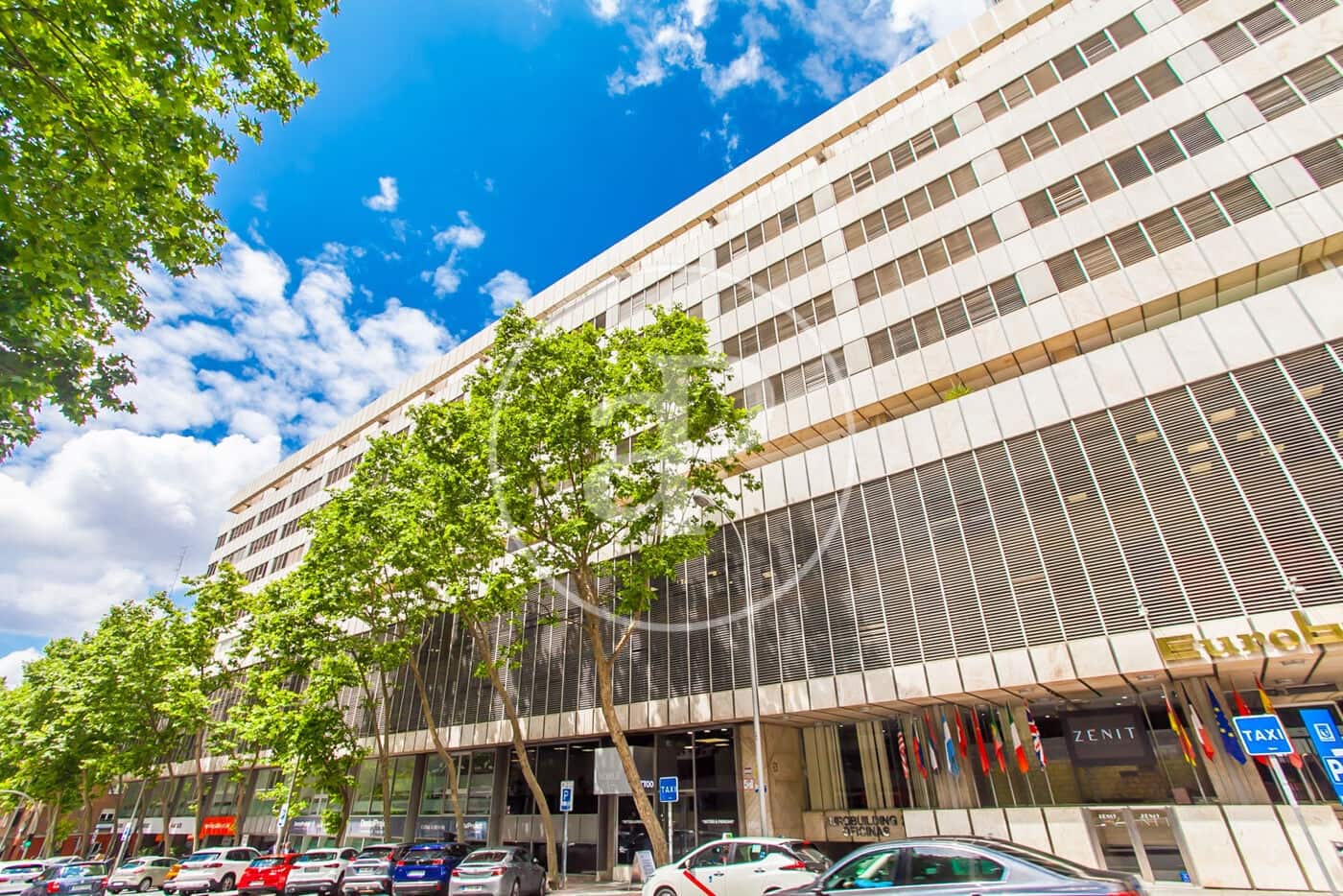 1 bedroom Apartment for sale in Madrid city with pool - € 590,000 (Ref: 10166617)