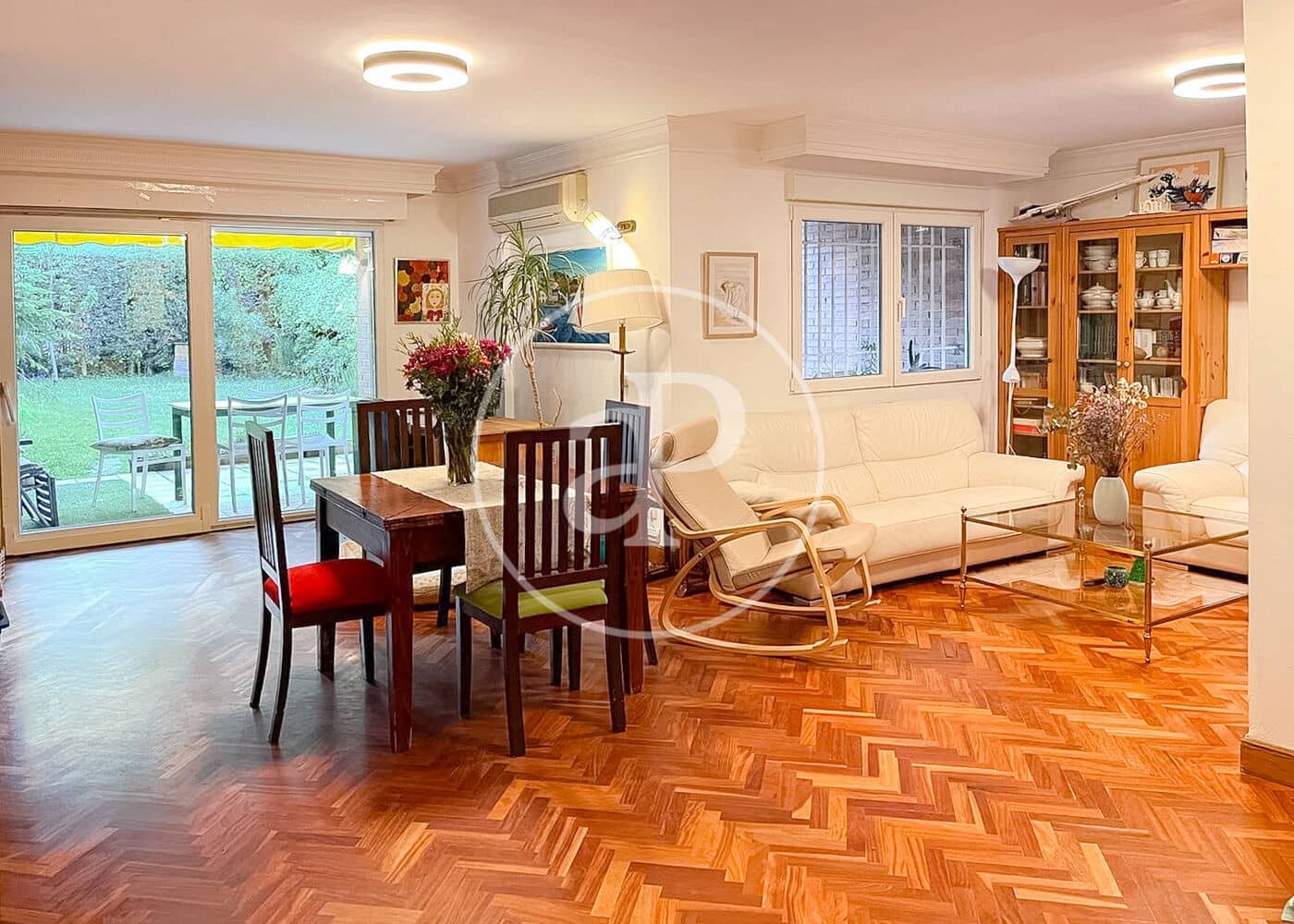 6 slaapkamer Villa te koop in Madrid stad met zwembad garage - € 1.750.000 (Ref: 10166619)