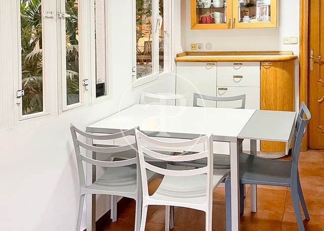 6 slaapkamer Villa te koop in Valverde, Madrid stad met zwembad garage - € 1.750.000 (Ref: 10166619)