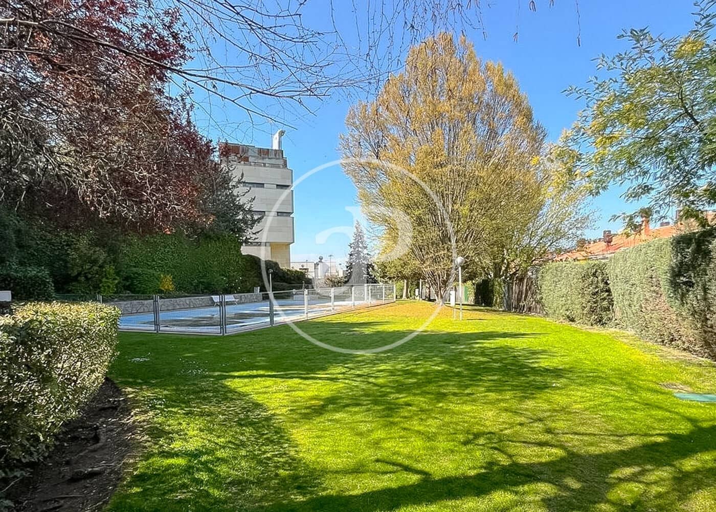 6 slaapkamer Villa te koop in Madrid stad met zwembad garage - € 1.750.000 (Ref: 10166619)