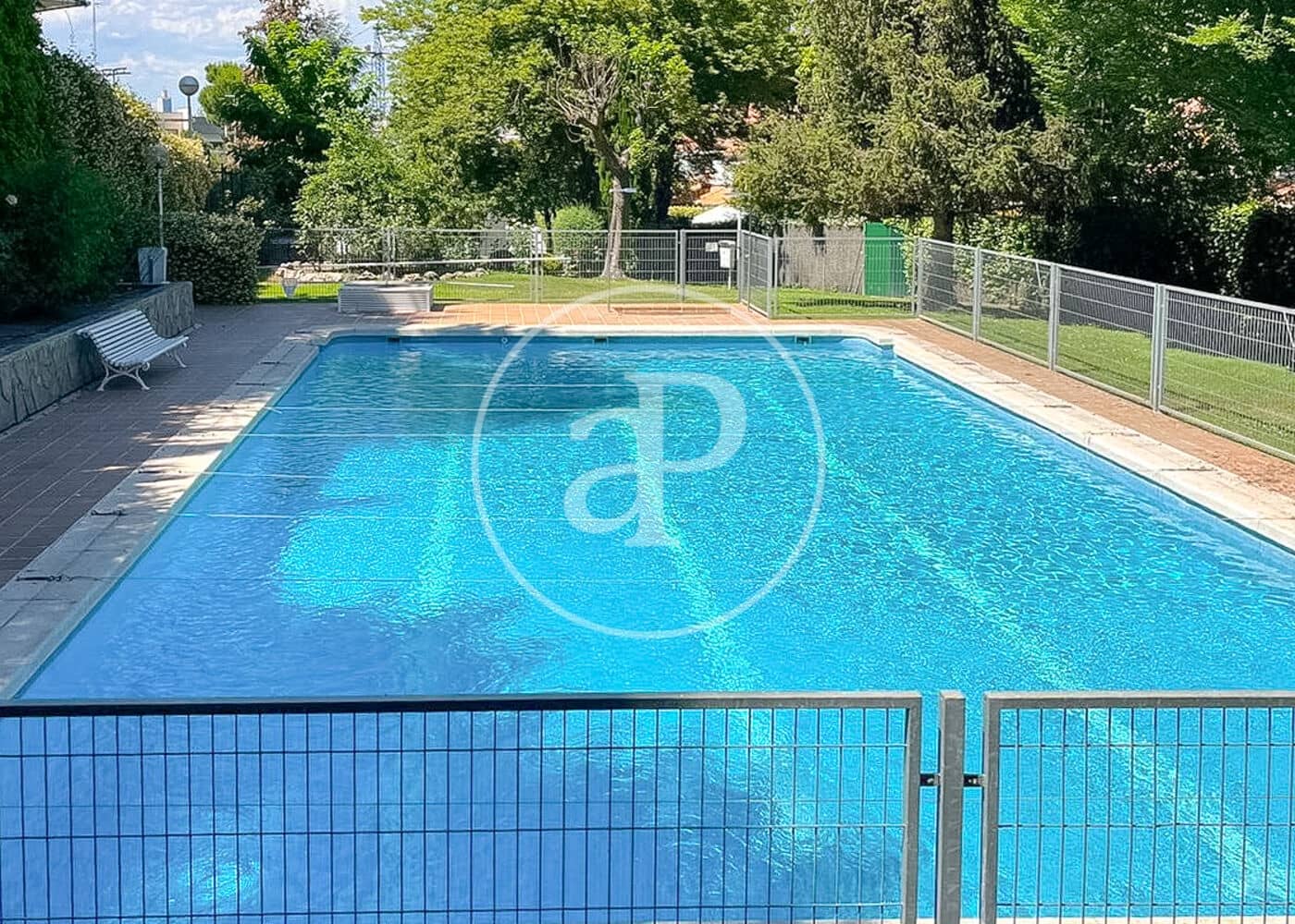 6 slaapkamer Villa te koop in Madrid stad met zwembad garage - € 1.750.000 (Ref: 10166619)