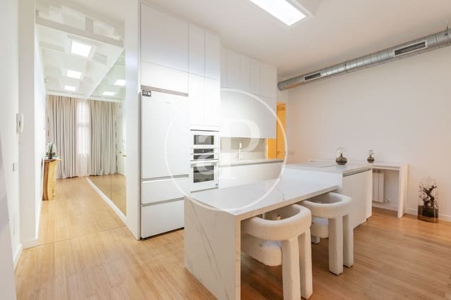4 soveværelse Lejlighed til salg i Cortes, Madrid by - € 1.500.000 (Ref: 10168485)