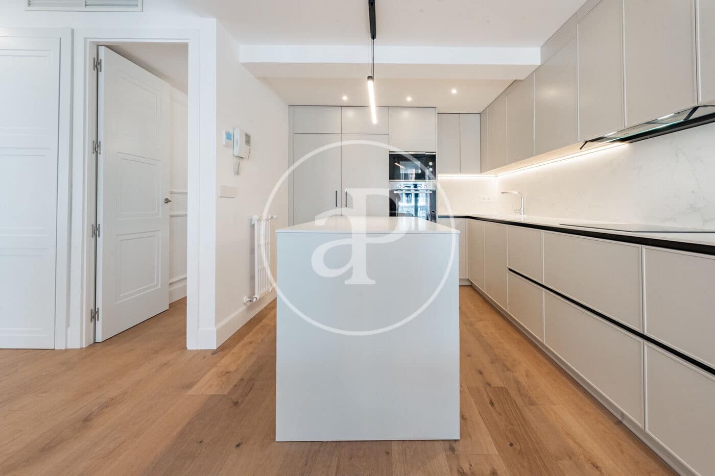 3 bedroom Apartment for sale in Madrid city - € 1,690,000 (Ref: 10171492)