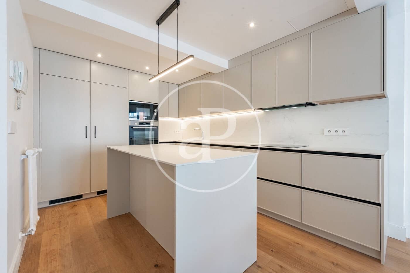 3 bedroom Apartment for sale in Madrid city - € 1,690,000 (Ref: 10171492)