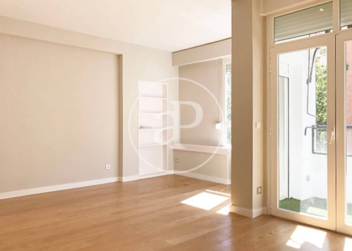 2 soverom Leilighet til leie i Madrid by - € 3 000 (Ref: 10171495)